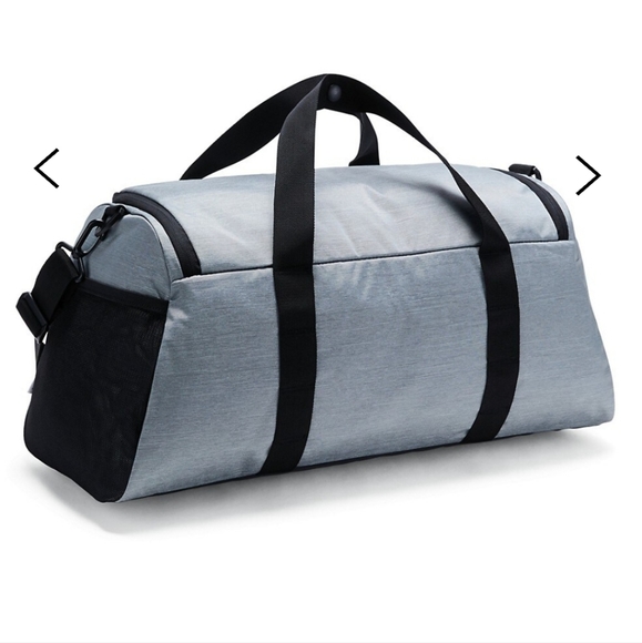 ✅✅ Under Armour Duffle Bag ✅✅ - Picture 11 of 13